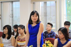 Cô Nguyễn Thanh An - Chủ tịch công đoàn khao SPTA có đôi lời chia sẻ cảm xúc với 3 thầy cô giáo về hưu